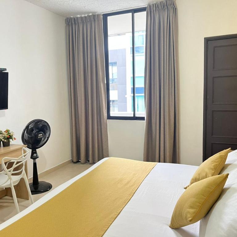 HOTEL CATALUÑA - SOLUCIONES HOTELERAs - King Room - 14