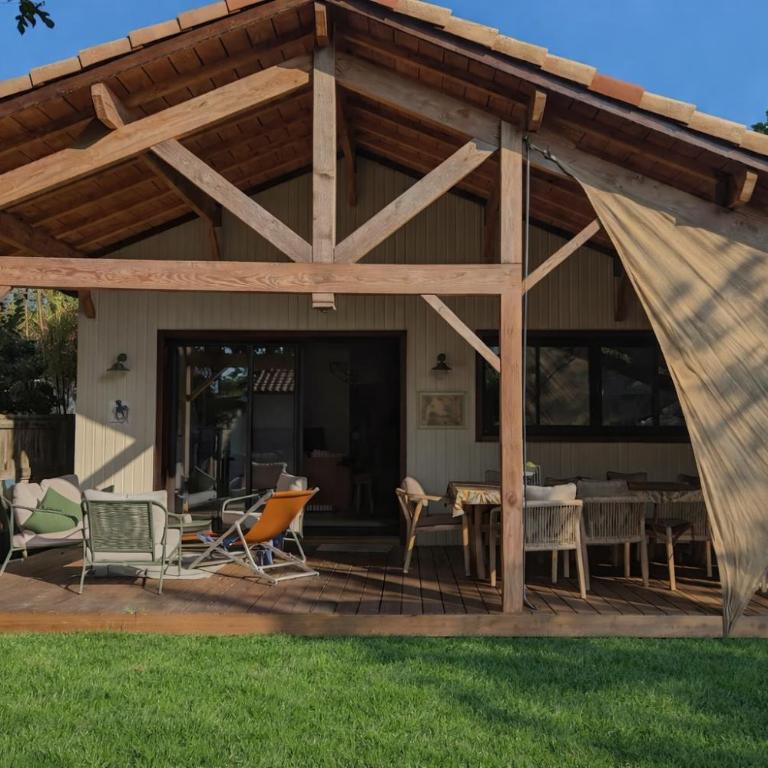 Maison avec dépendance, proche de la plage - Three-Bedroom House - 1