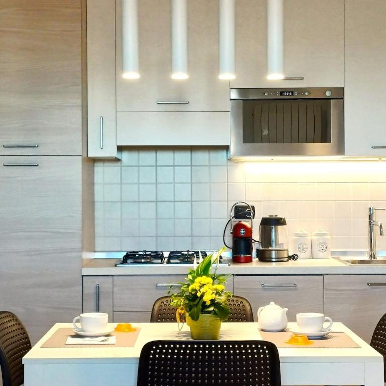Verona Top Floor Flat & Garage - Apartment - 19