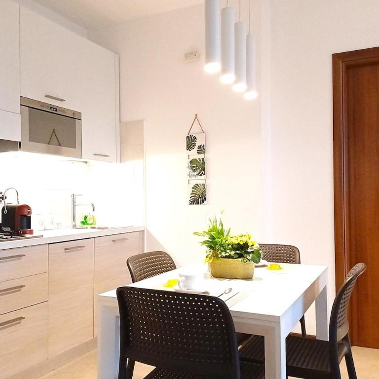 Verona Top Floor Flat & Garage - Apartment - 6