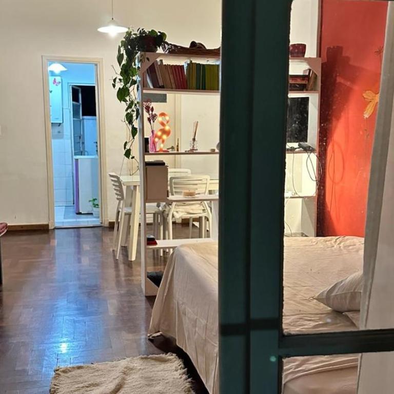 Monoambiente de Luz - Room #1584750301 - 1