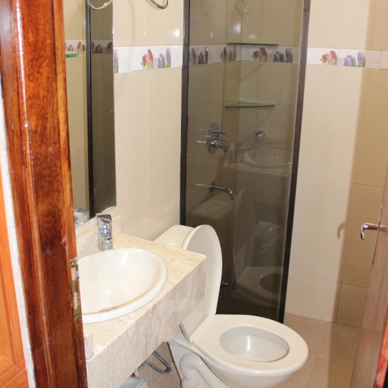 Posada Basiliza, Encarnación PY - Habitación Familiar con baño privado - 7