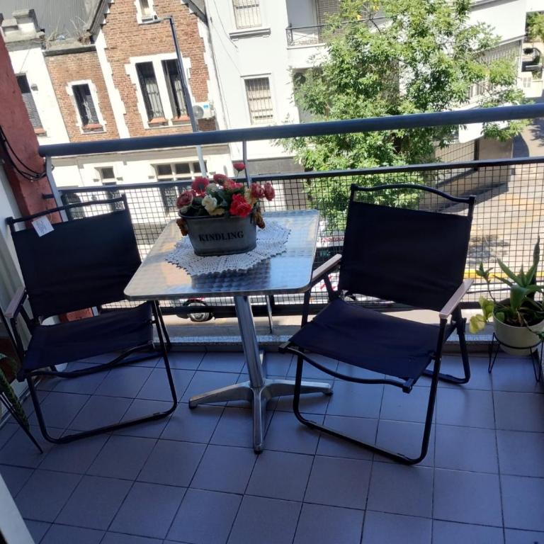 Departamento de dos ambientes con amplio balcón, muy luminoso - Apartamento de 1 dormitorio - 22