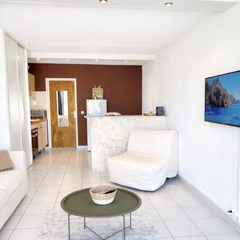 Studio Régina - Plage & port de Calvi à pied - One-Bedroom Apartment - 4