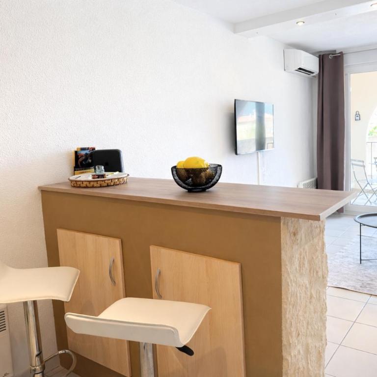 Studio Régina - Plage & port de Calvi à pied - One-Bedroom Apartment - 13