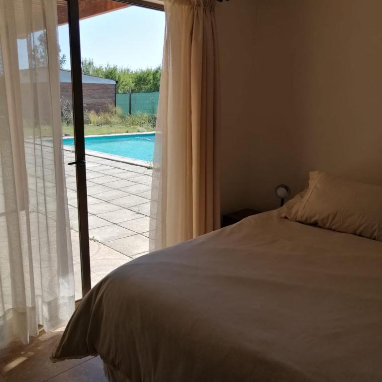Bella Curacaví 1hr de Stgo 150mil al día 7pers piscina 4d 3b - Room #1584763601 - 10