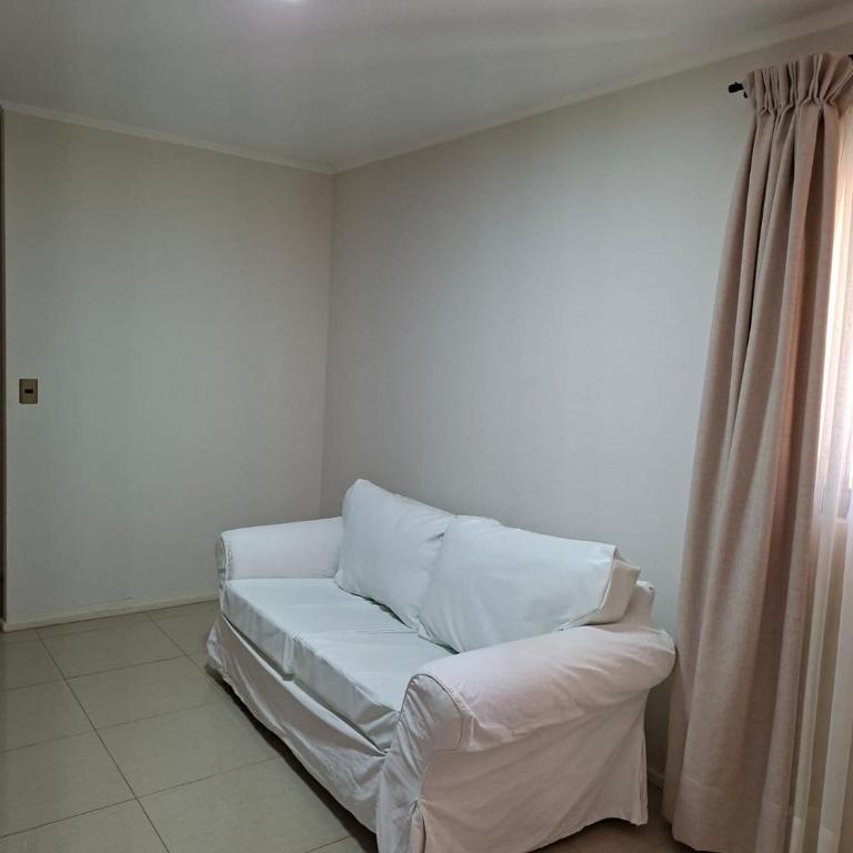 Bella Curacaví 1hr de Stgo 150mil al día 7pers piscina 4d 3b - Room #1584763601 - 11