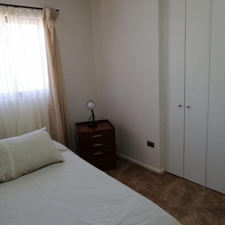 Bella Curacaví 1hr de Stgo 150mil al día 7pers piscina 4d 3b - Room #1584763601 - 18