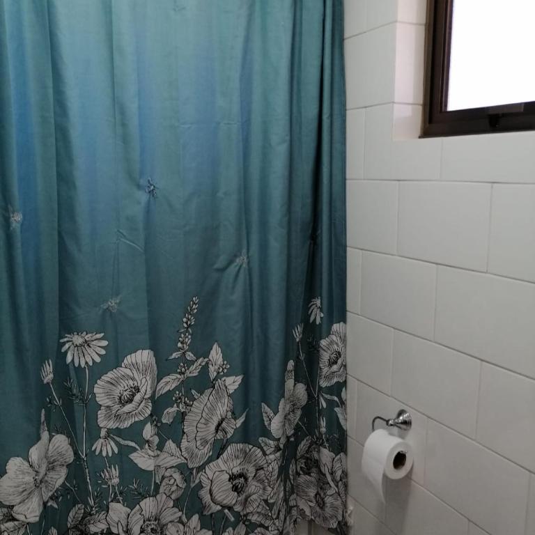 Bella Curacaví 1hr de Stgo 150mil al día 7pers piscina 4d 3b - Room #1584763601 - 20