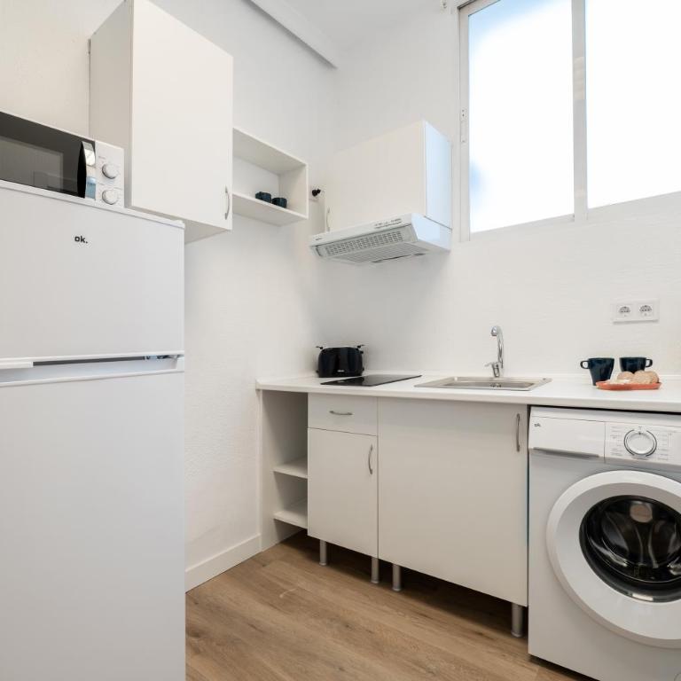 City Comfort - Two-Bedroom Apartment - 5
