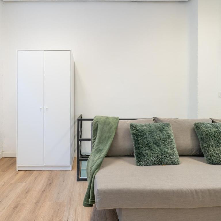 City Comfort - Two-Bedroom Apartment - 6