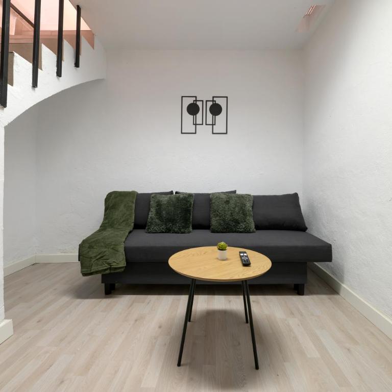City Comfort - Two-Bedroom Apartment - 17