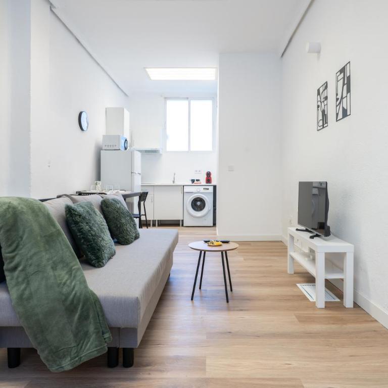 City Comfort - Two-Bedroom Apartment - 20
