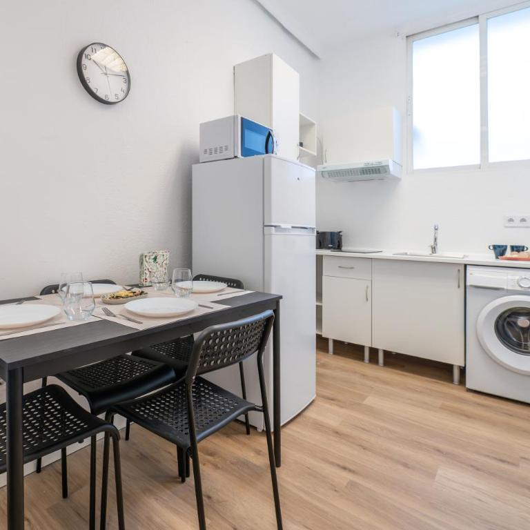 City Comfort - Two-Bedroom Apartment - 27
