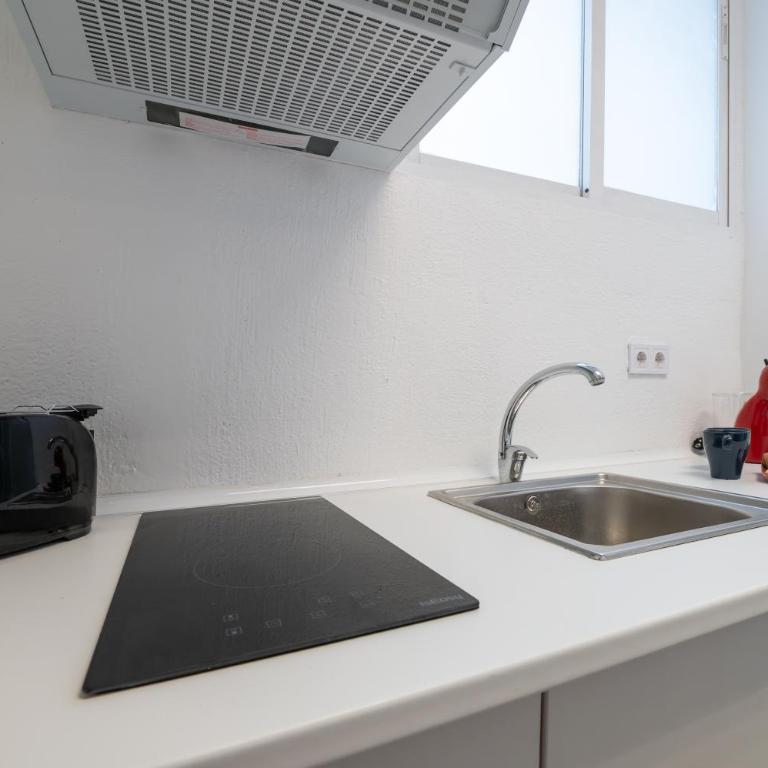 City Comfort - Two-Bedroom Apartment - 31