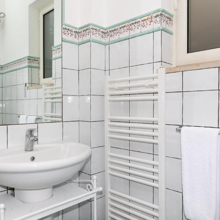 Private Sea Access Coastal Home - Sorrento Coast - Two-Bedroom Villa - 14