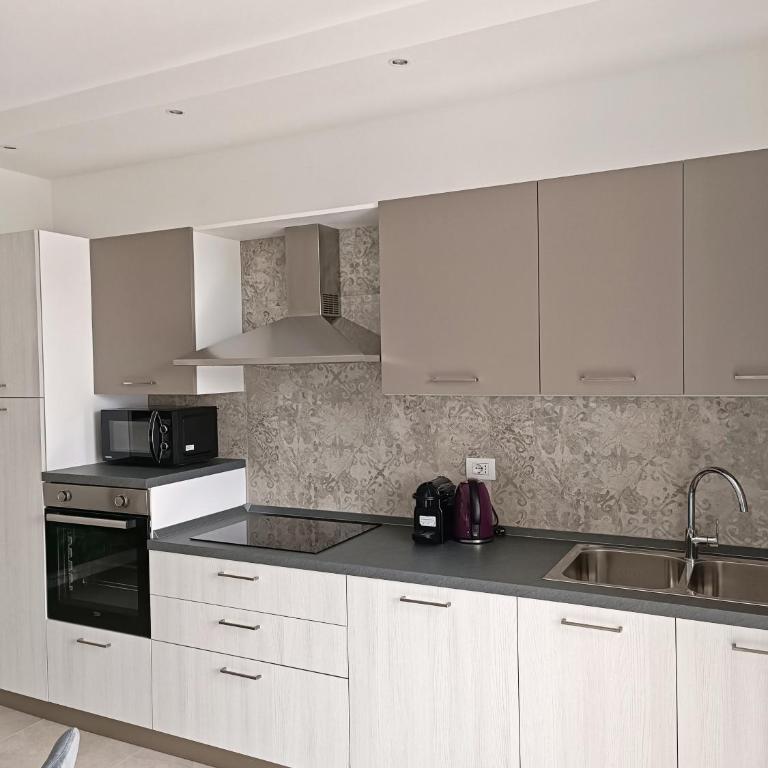 Verdemare - Appartamento con 2 Camere da Letto, Balcone e Terrazza - 10