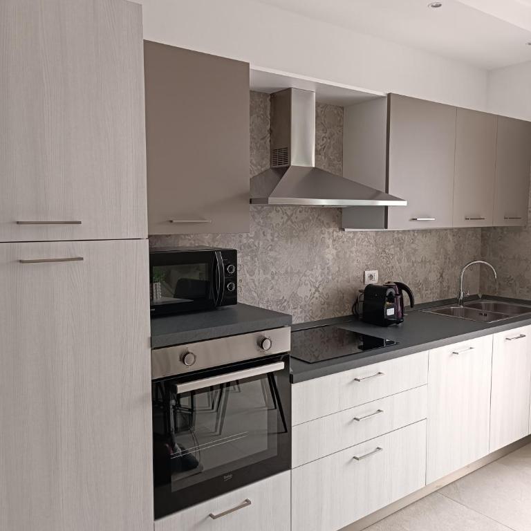 Verdemare - Appartamento con 2 Camere da Letto, Balcone e Terrazza - 12