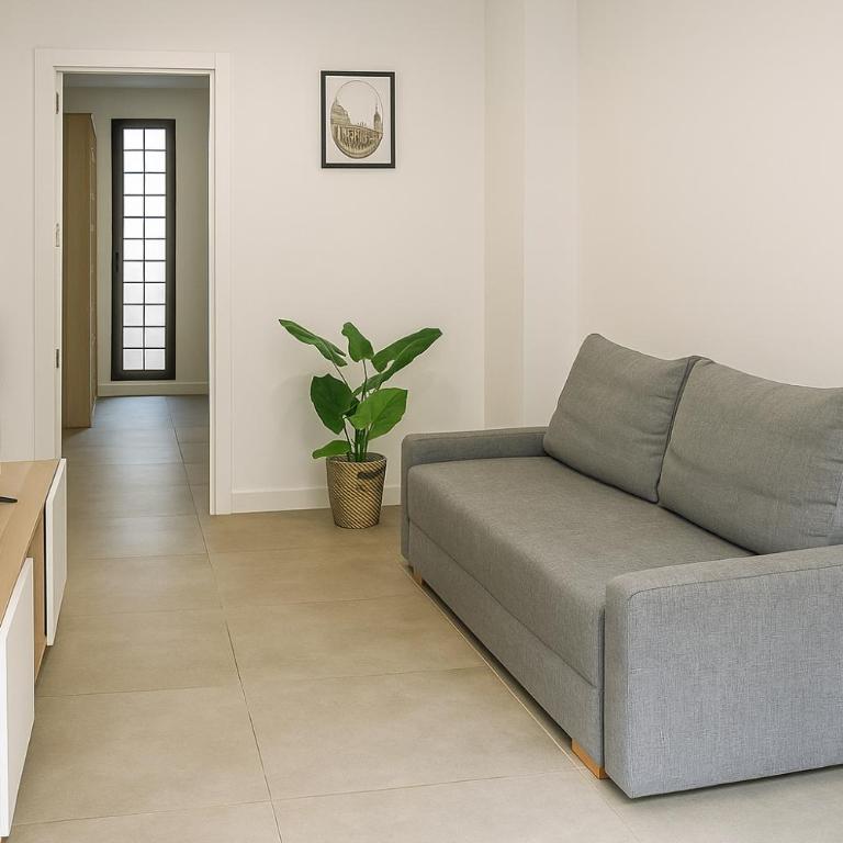 Estupendo Apartamento a 5 min caminando de la Estación de Bus y Tren María Zambrano - Apartamento de 1 dormitorio - 6