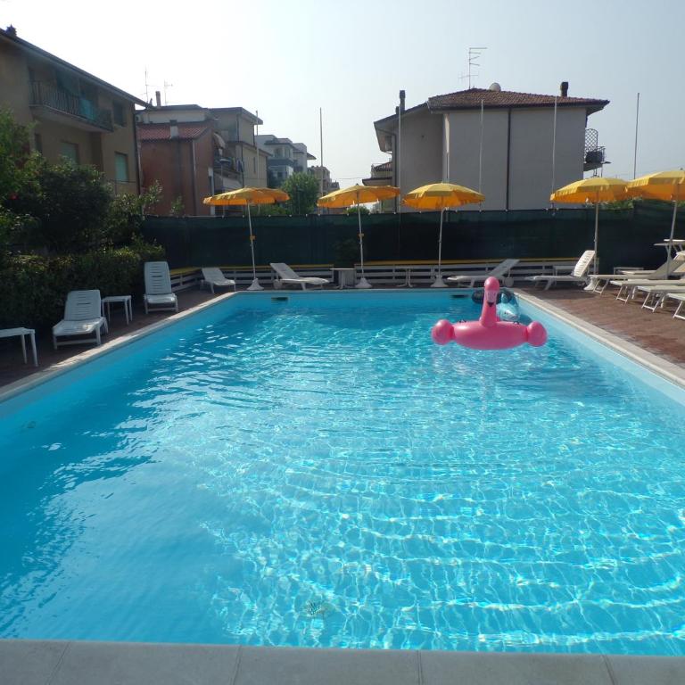 Hotel Crystal con Piscina Estiva Privata - SPIAGGIA INCLUSA con Formula All Inclusive 7 notti & ANIMAZIONE 2026 - Camera Matrimoniale Standard - 3