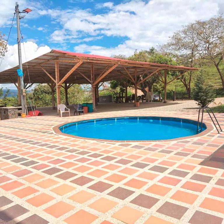 Casa Angola - Casa de 6 dormitorios - 9