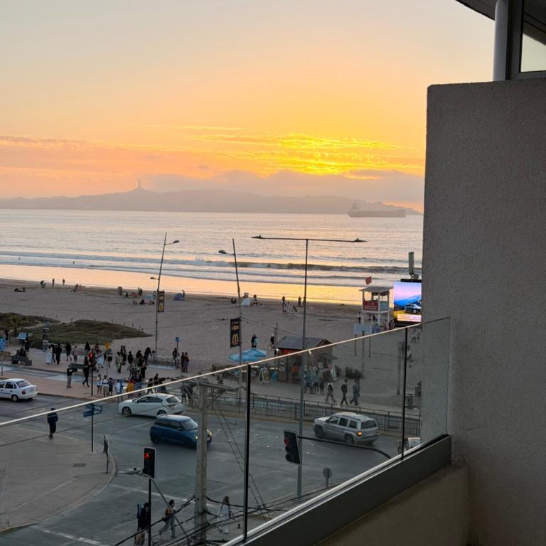 Nuevo y moderno Depto con vista al mar condominio Playa Serena - One-Bedroom Apartment with Sea View and Balcony - 13