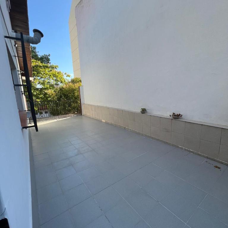Check and Home - Casa Belgrano - 6 Huéspedes Amplio en Zona La Perla - Casa con 1 dormitorio - 5