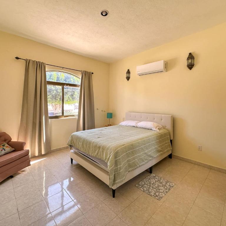 Tranquil Family Escape with Large Patio - Casa - 13