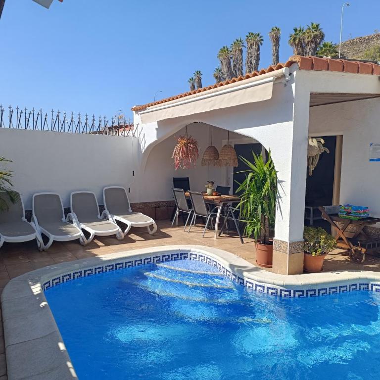 Beautiful Holiday Villa with heated private pool, Los Cristianos - Casa de 3 dormitorios - 5