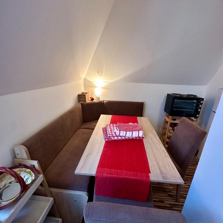Chalet Pinecone - Ušuškan apartman, savršen za zimu i leto - Modern Mountain Retreat with Stunning View - Room #1584822901 - 5