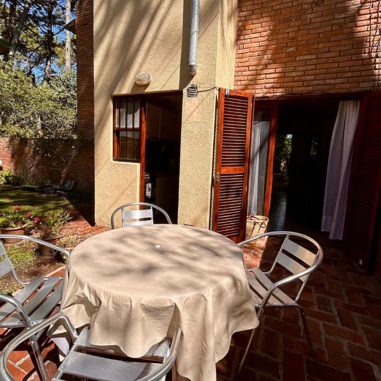 Duplex in the woods with private garden - Room #1584829501 - 13