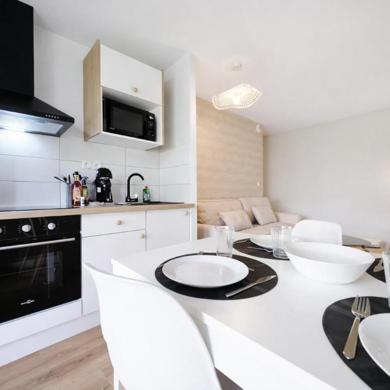 Charmant appartement 2 chambres - Two-Bedroom Apartment - 7