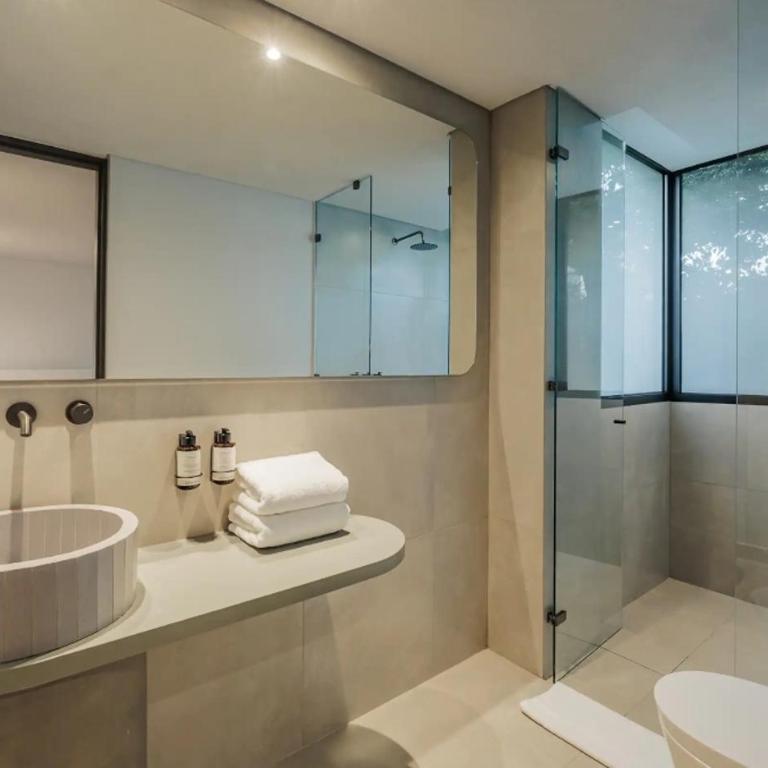 Lujoso apartamento en la zona más exclusiva de Medellín a 3 minutos de Provenza, muy amplio com jacuzzi - Room #1584835601 - 4