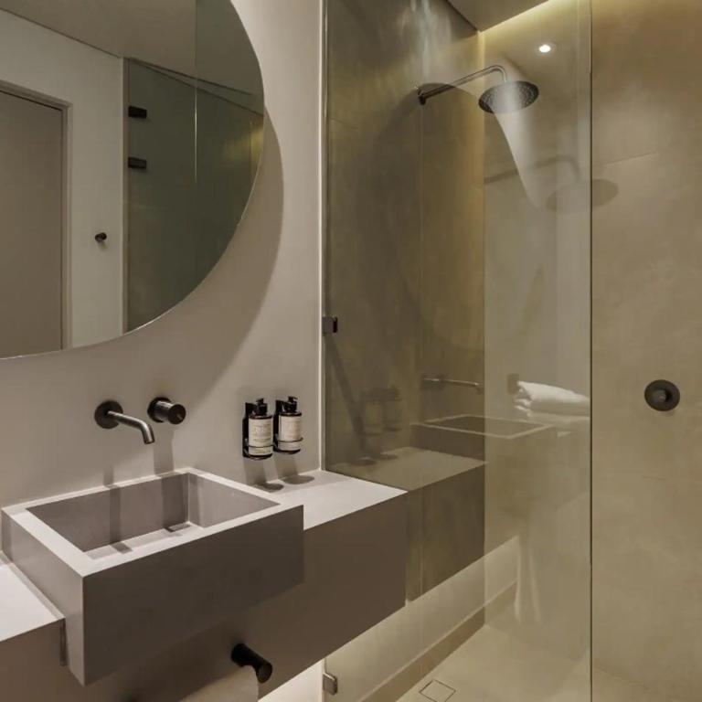 Lujoso apartamento en la zona más exclusiva de Medellín a 3 minutos de Provenza, muy amplio com jacuzzi - Room #1584835601 - 47