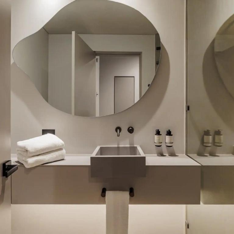 Lujoso apartamento en la zona más exclusiva de Medellín a 3 minutos de Provenza, muy amplio com jacuzzi - Room #1584835601 - 50