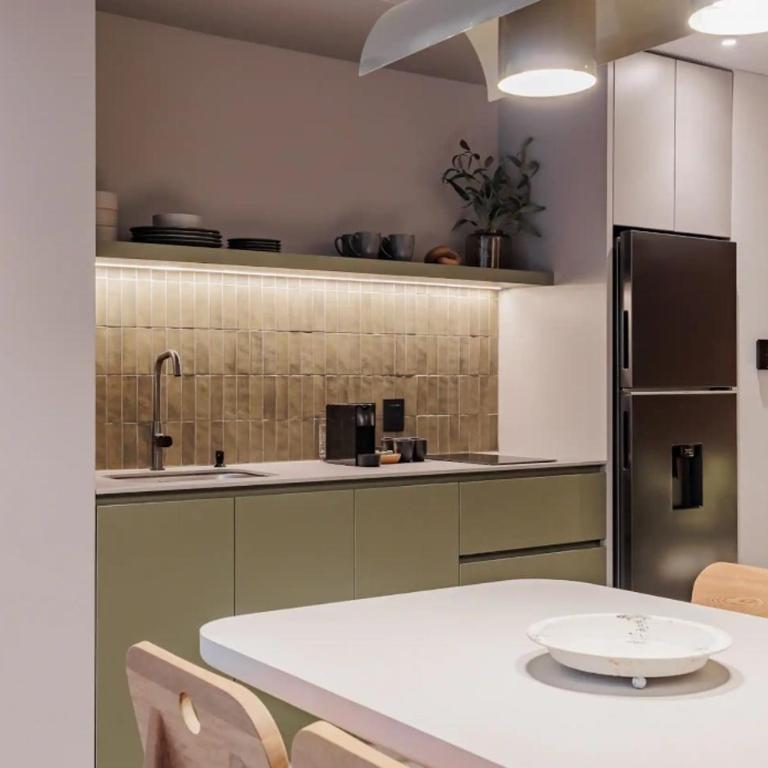Lujoso apartamento en la zona más exclusiva de Medellín a 3 minutos de Provenza, muy amplio com jacuzzi - Room #1584835601 - 53