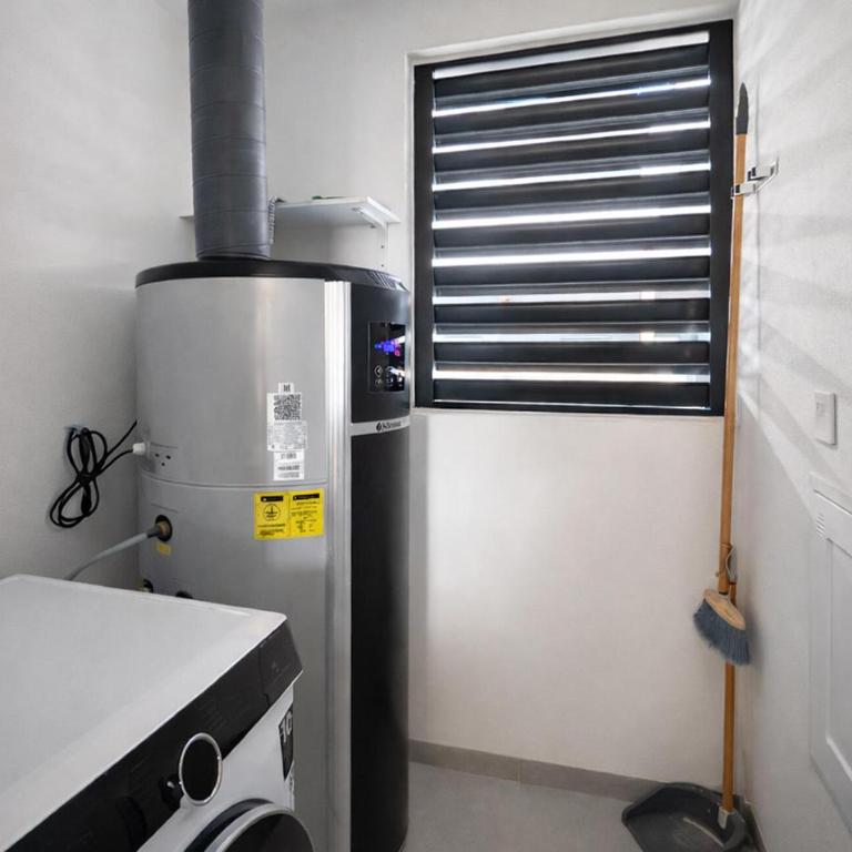 Stunning Apartment In Torrevieja - Apartamento de 2 dormitorios - 10