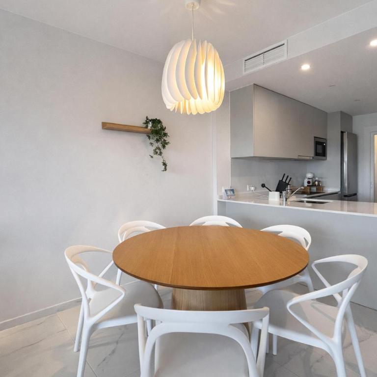 Stunning Apartment In Torrevieja - Apartamento de 2 dormitorios - 3