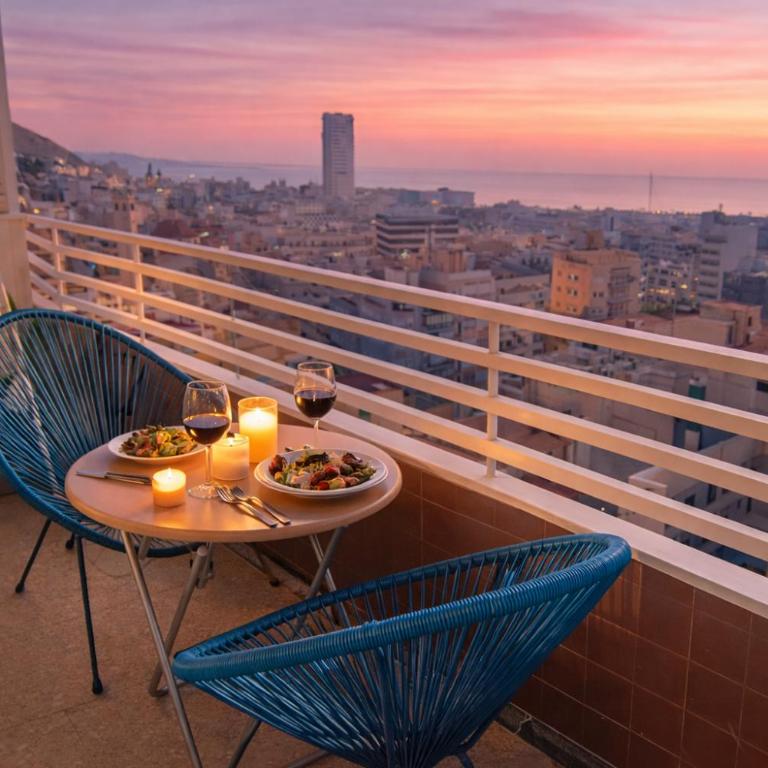 12th Floor Sea View Studio -Central Alicante - Studio Apartment with Sea View - 3