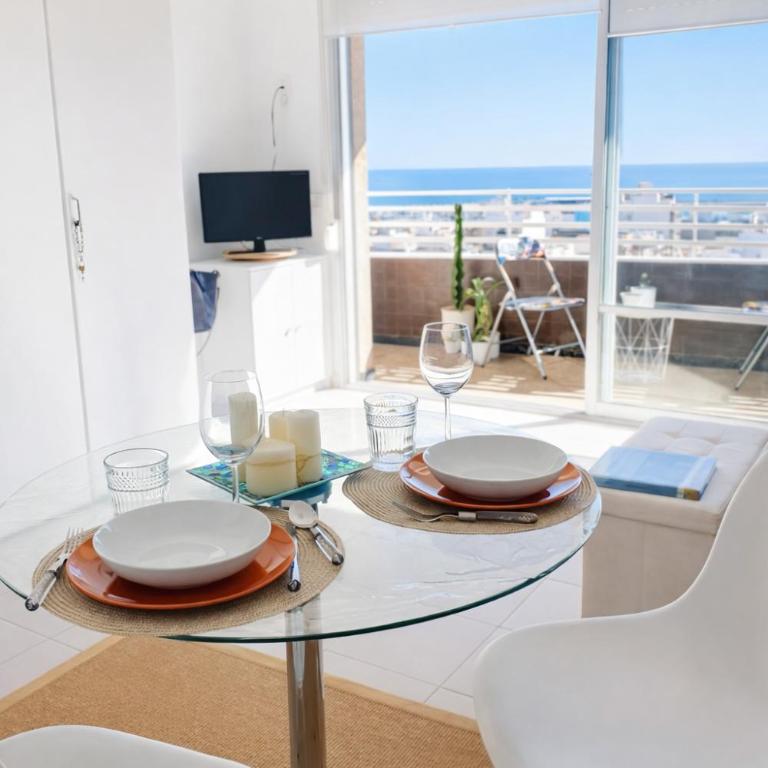 12th Floor Sea View Studio -Central Alicante - Studio Apartment with Sea View - 9