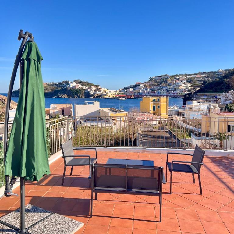 Sea Breeze Ponza - Appartamento con 1 Camera da Letto, Vista Mare e Terrazza - 10