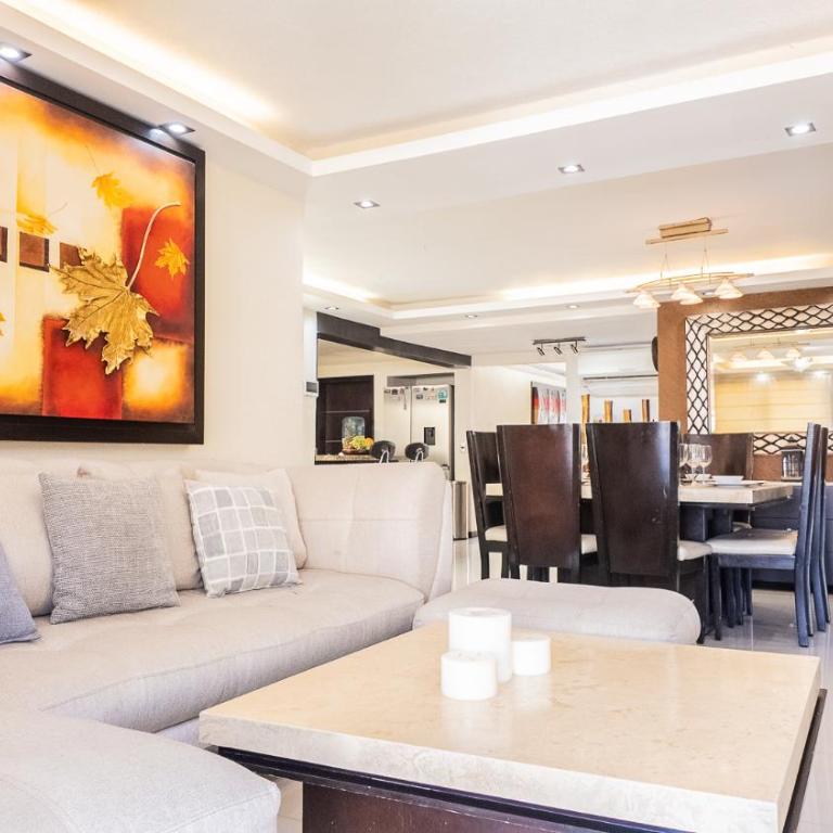 Departamento cerca de Expo GDL - Four-Bedroom Apartment - 2