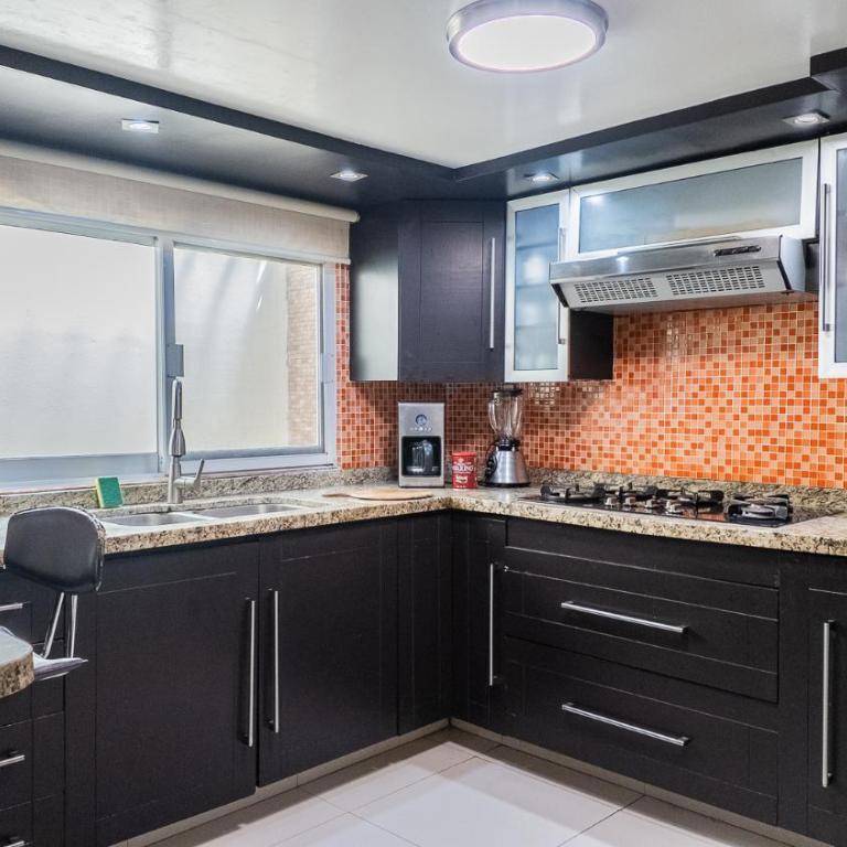 Departamento cerca de Expo GDL - Four-Bedroom Apartment - 11
