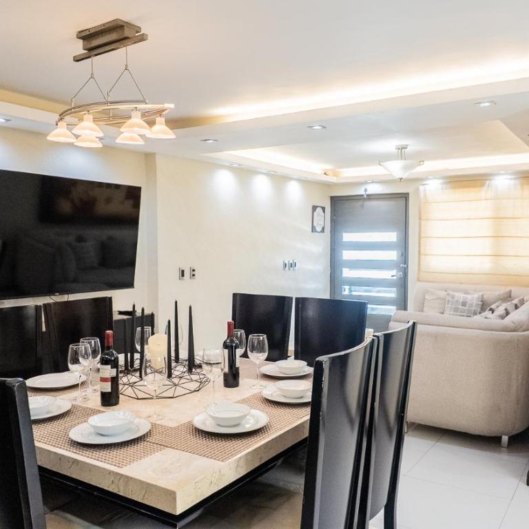 Departamento cerca de Expo GDL - Four-Bedroom Apartment - 23