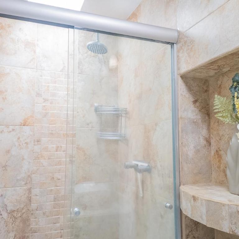 Departamento cerca de Expo GDL - Four-Bedroom Apartment - 48