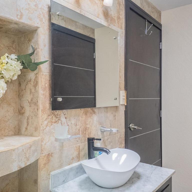 Departamento cerca de Expo GDL - Four-Bedroom Apartment - 46