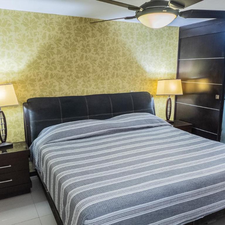 Departamento cerca de Expo GDL - Four-Bedroom Apartment - 49