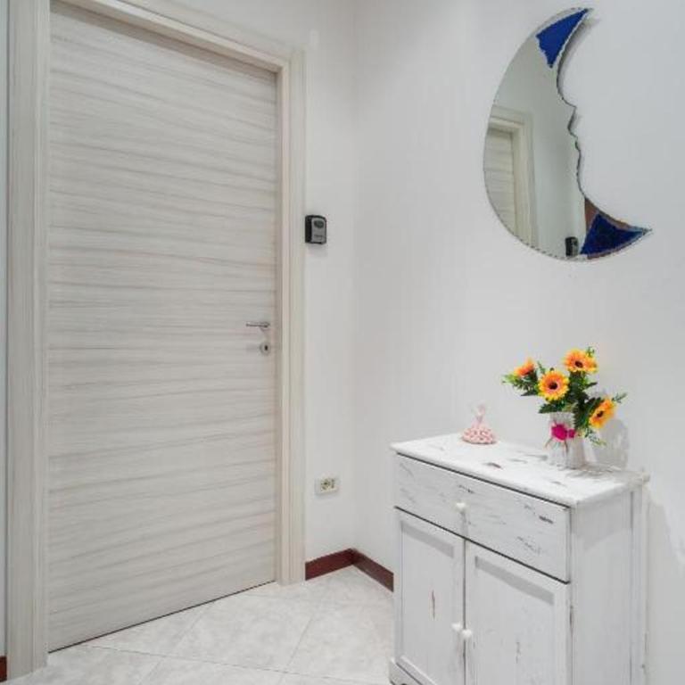 Augusto42 - a due passi da Stadio e Mostra - 2 Bagni - Garage e metro sotto casa - Appartamento con Balcone - 25