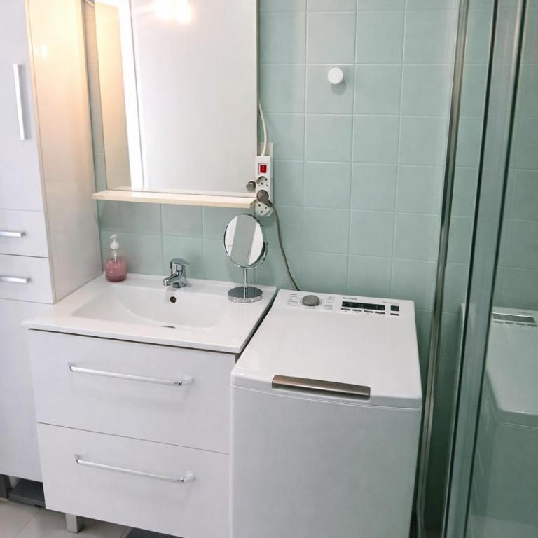 12th Floor Sea View Studio -Central Alicante - Studio Apartment with Sea View - 14