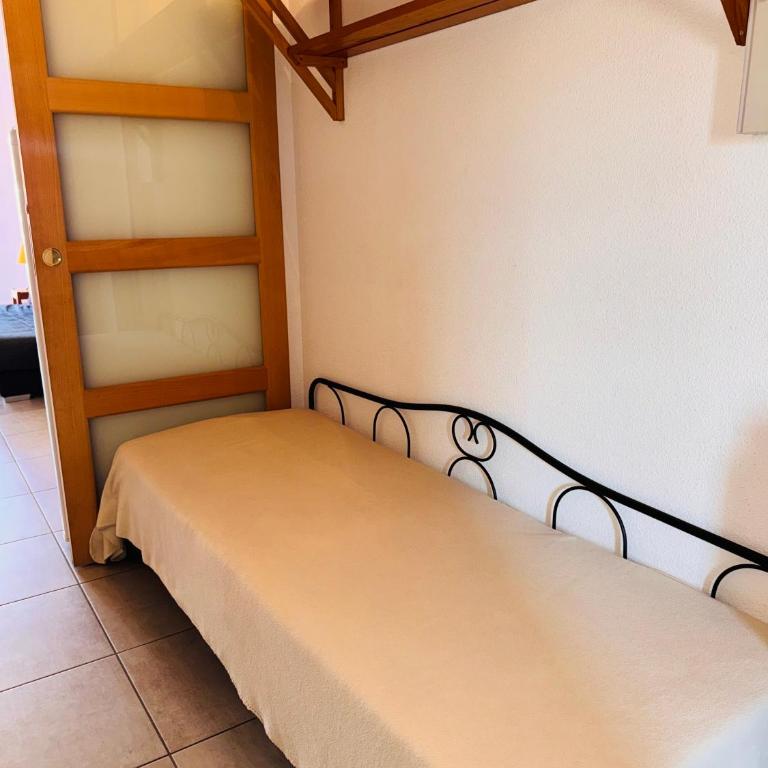 Les Soleillades-T2 pour 5 pers-piscine, parking privé- LaConciergerieByNina - Appartement 1 Chambre - 8